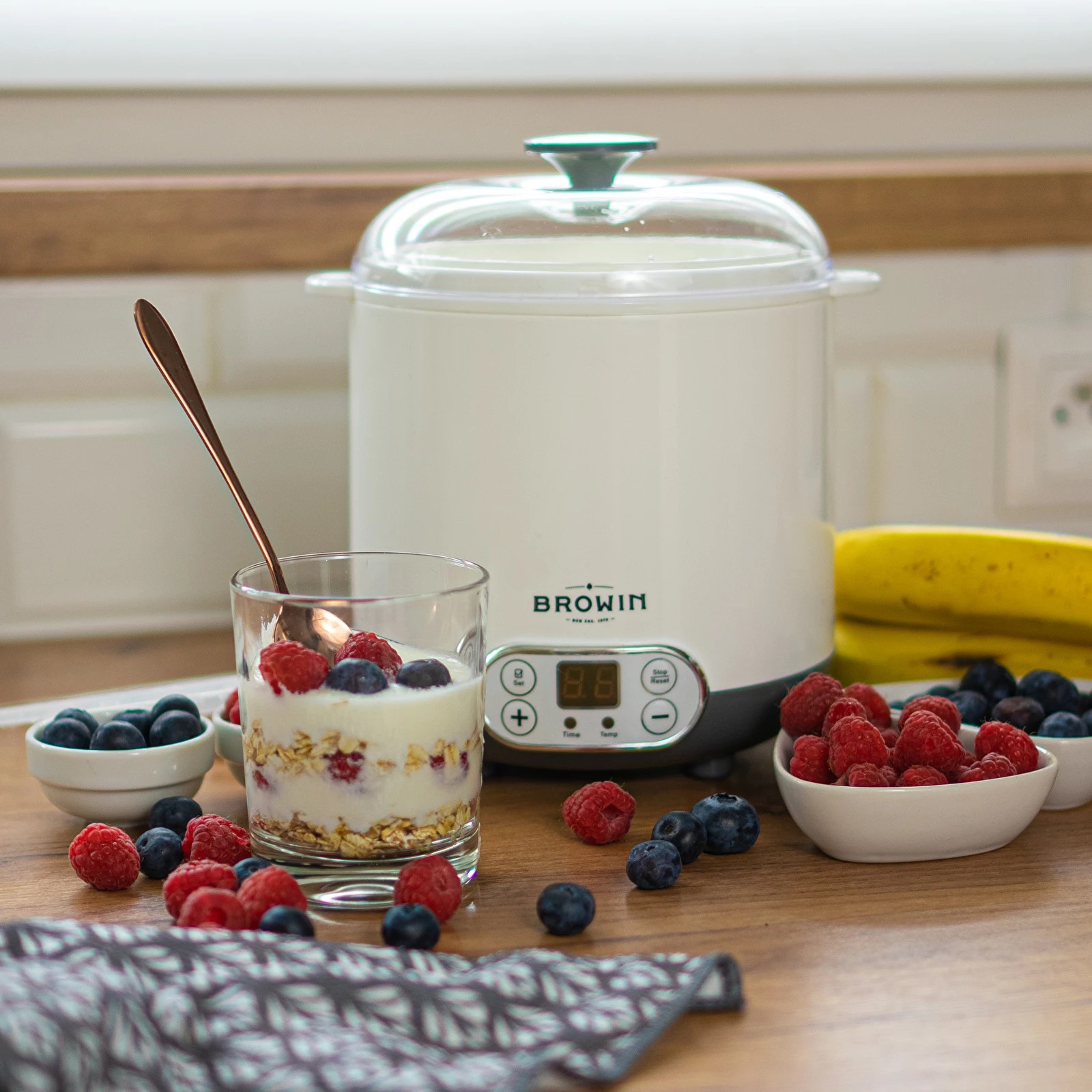 Jogurtivalmistaja termostaadiga, 1,5L