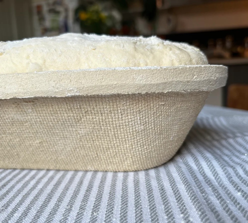 Kerkekorv puidumassist 750g, piklik kandiline, viljapea reljeefiga